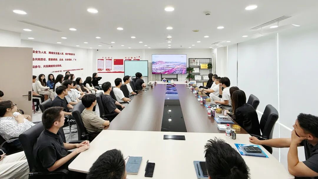 振興偉業(yè)！華企盾祝福祖國(guó)繁榮昌盛！